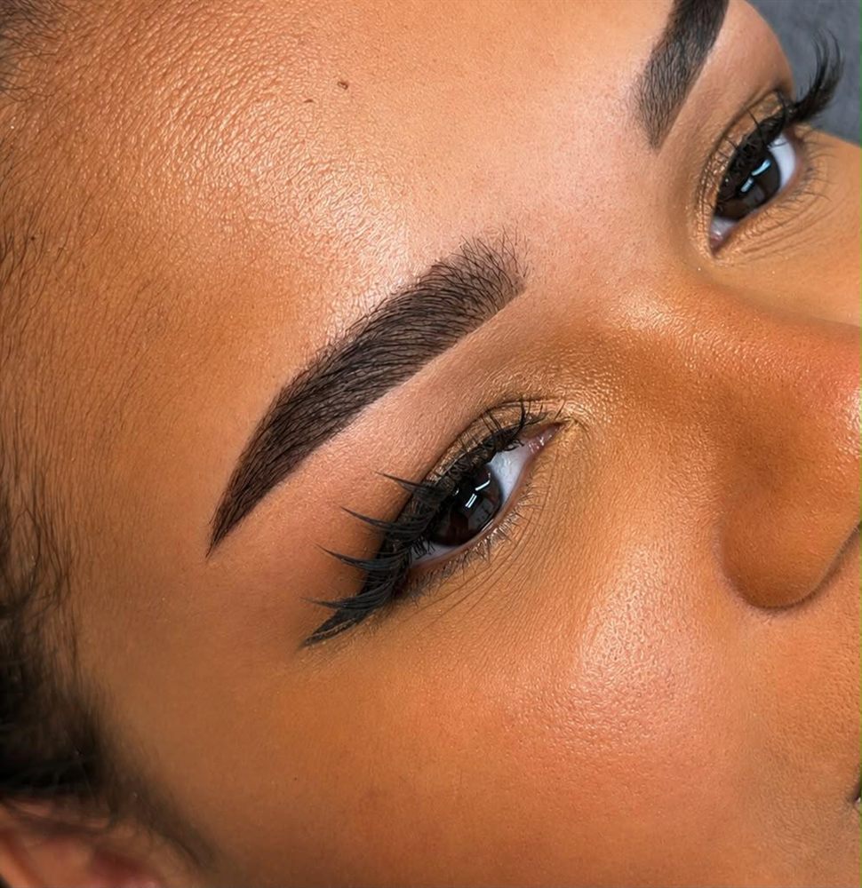 Precision eyebrow detail